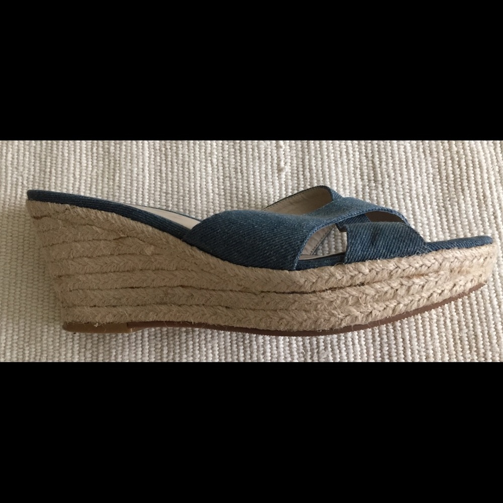 Slip on - Picture 2 of 3
